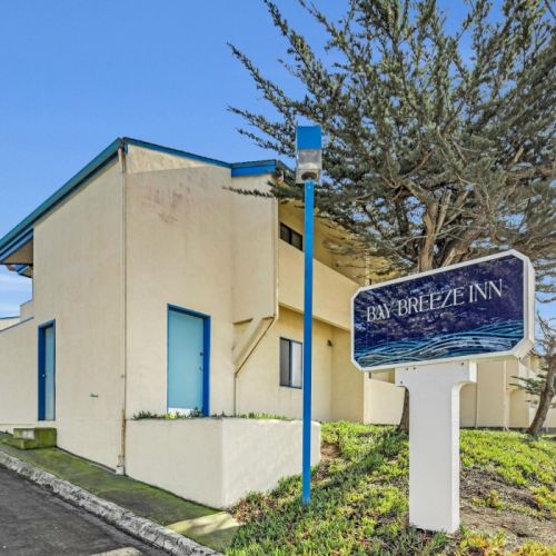 Bay Breeze Inn